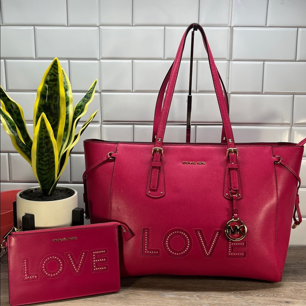 2878 Michael Kors Pink "LOVE" large tote bag and large wristlet set 258742878